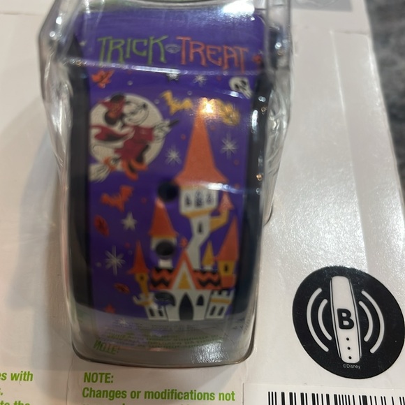 Disney Parks Magic Band 2 Halloween Limited Release Edition. New in Box - Picture 6 of 6